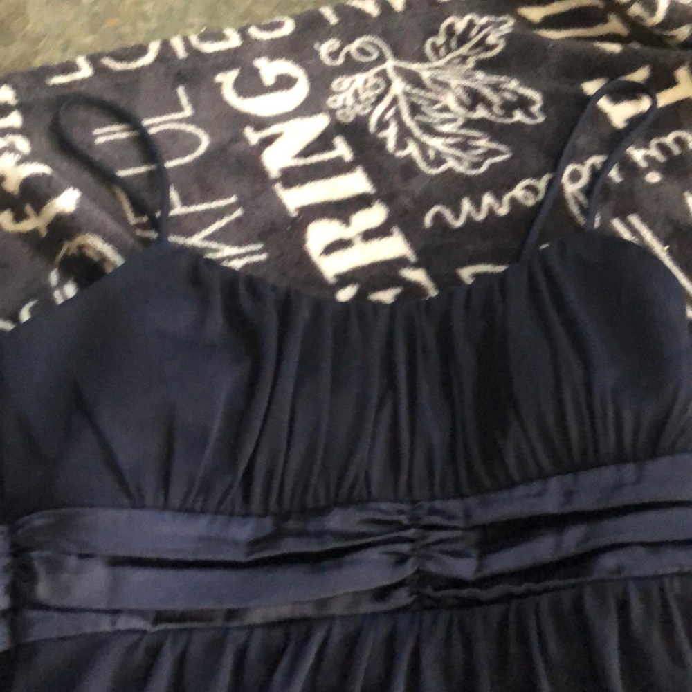 Dress - Picture 2 of 4